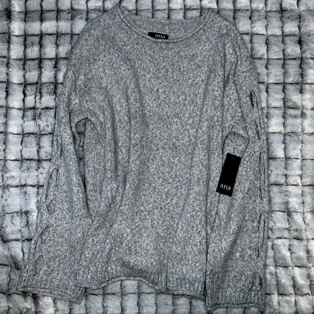 NEW! a.n.a sweater